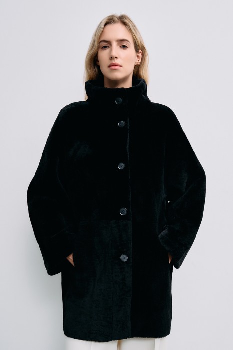 дубленка из овчины от бренда снежная королева вид слева