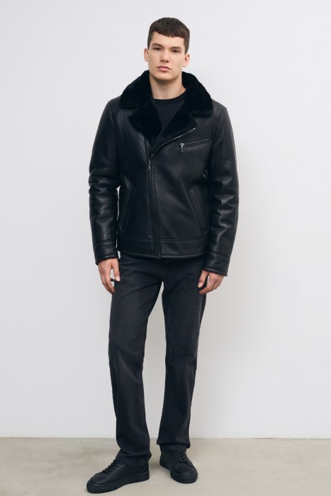 дубленка из овчины от бренда снежная королева вид слева