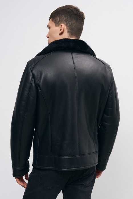 дубленка из овчины по цене 29120 руб вид справа