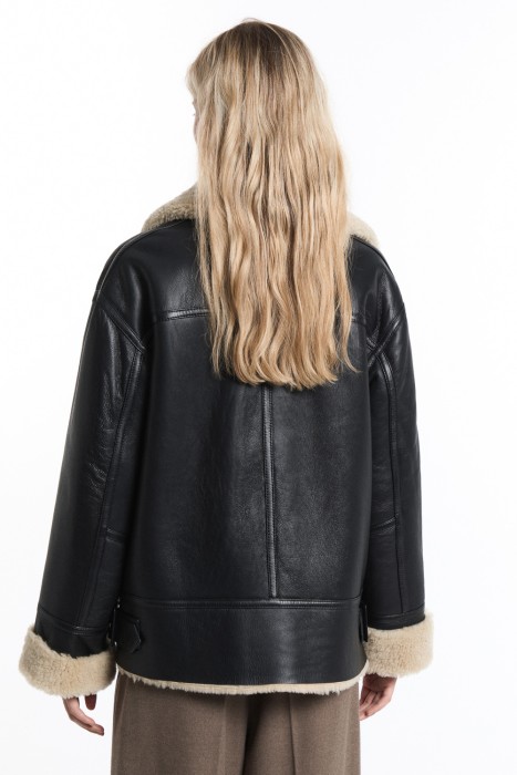 дубленка из овчины по цене 42290 руб вид справа