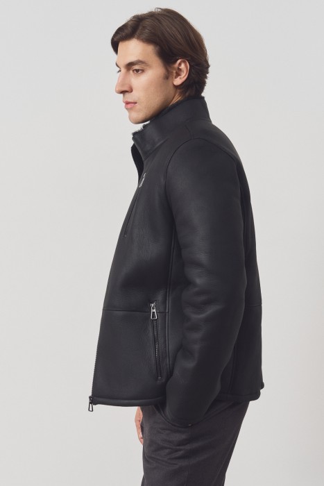 дубленка из овчины по цене 35590 руб вид справа