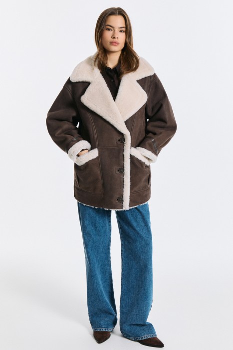 дубленка из овчины от бренда снежная королева вид слева