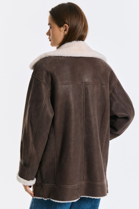 дубленка из овчины по цене 49760 руб вид справа