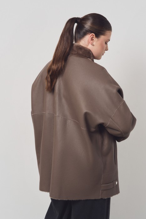 дубленка из овчины по цене 39800 руб вид справа