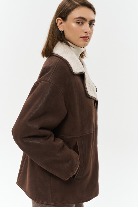 дубленка из овчины по цене 58880 руб вид справа