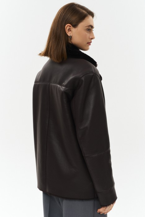 дубленка из овчины по цене 51420 руб вид справа