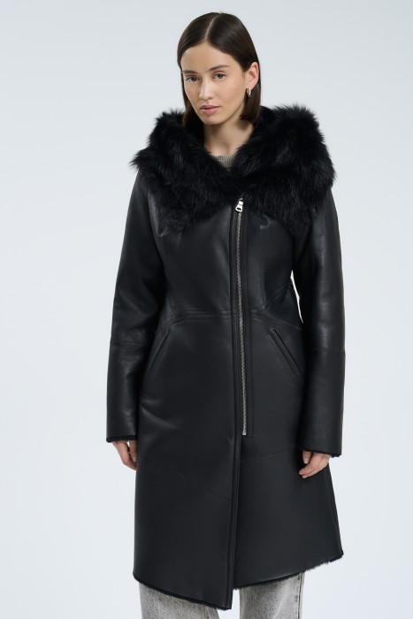 дубленка из овчины от бренда снежная королева вид слева