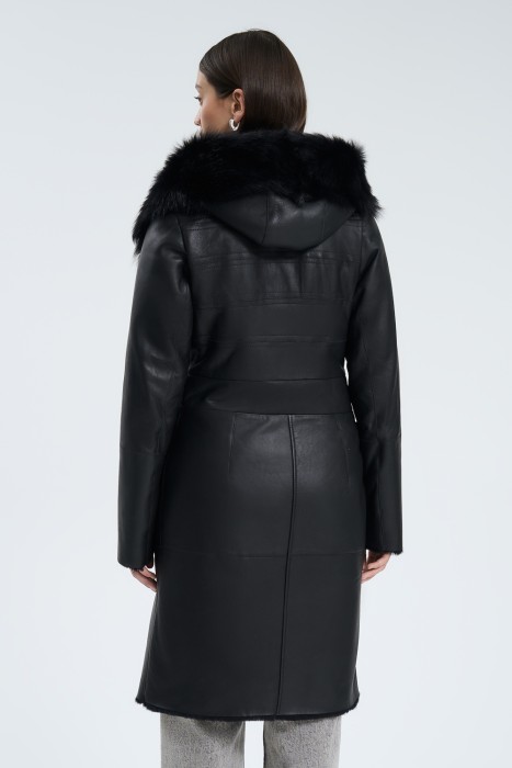 дубленка из овчины по цене 53910 руб вид справа