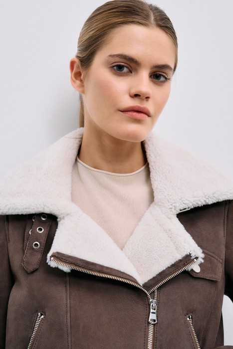 дубленка из овчины из россии вид сбоку