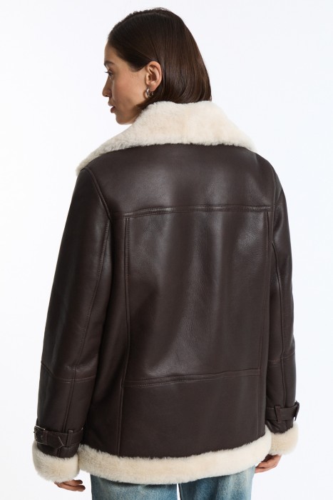 дубленка из овчины по цене 37320 руб вид справа