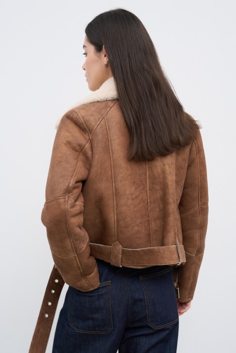 дубленка из овчины по цене 35080 руб вид справа