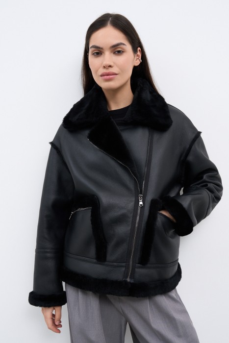 дубленка из овчины от бренда снежная королева вид слева