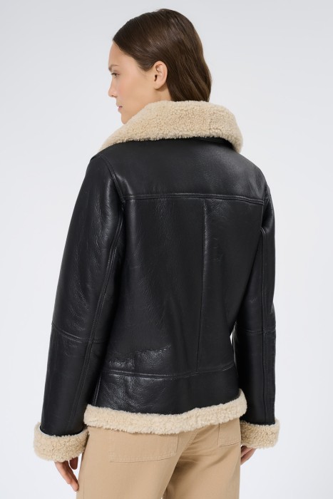 дубленка из овчины по цене 22840 руб вид справа