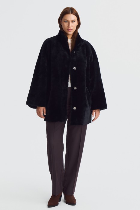 дубленка из овчины от бренда снежная королева вид слева