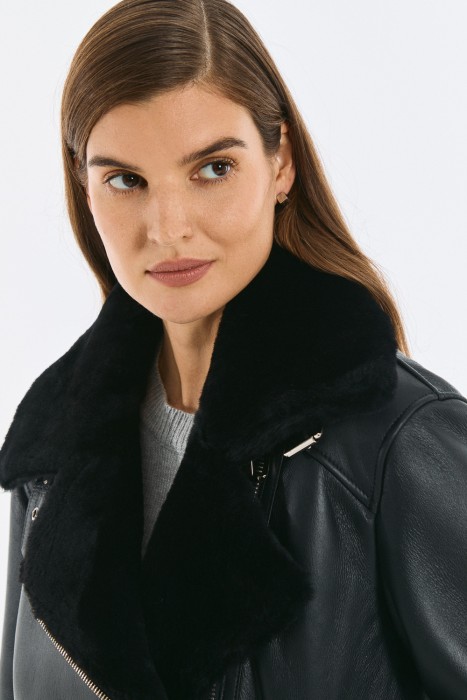 дубленка из овчины по цене 31000 руб вид справа