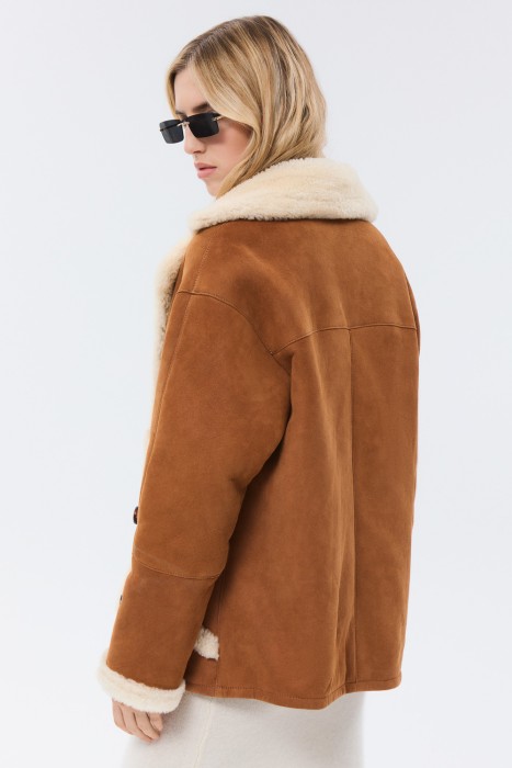 дубленка из овчины по цене 40640 руб вид справа