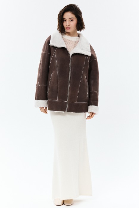 дубленка из овчины от бренда снежная королева вид слева