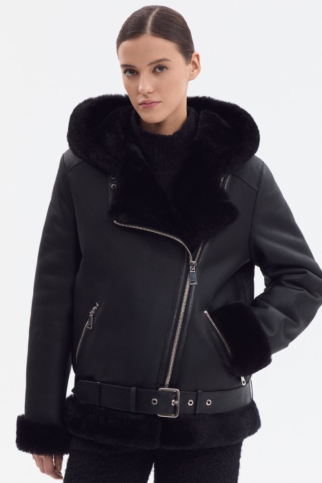 дубленка из овчины от бренда снежная королева вид слева