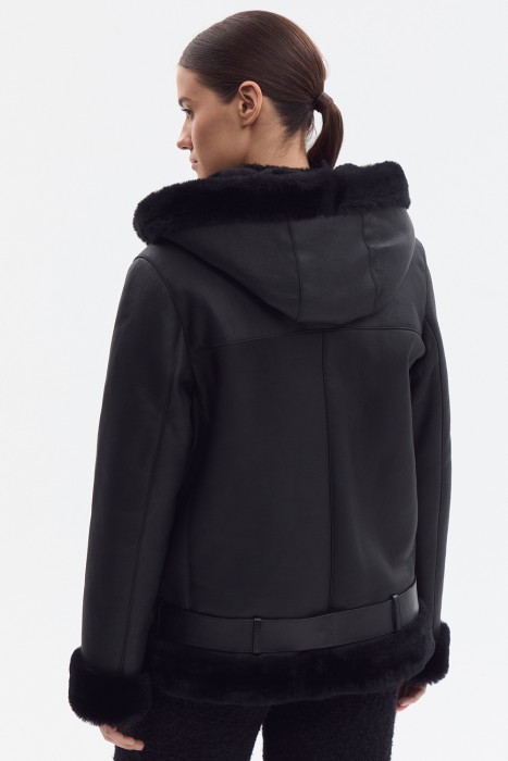 дубленка из овчины по цене 36490 руб вид справа