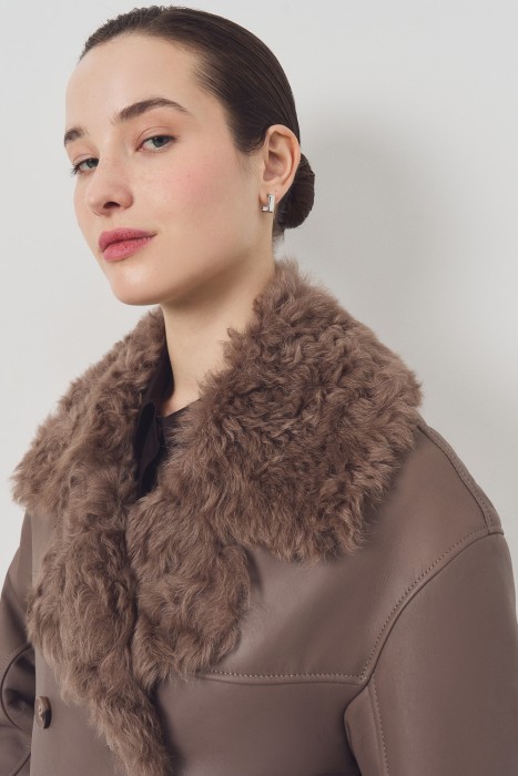 дубленка из овчины по цене 38980 руб вид справа