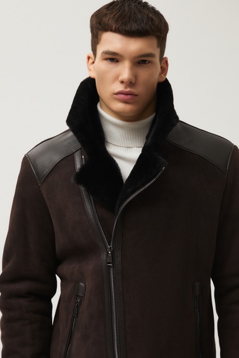 дубленка из овчины по цене 30730 руб вид справа