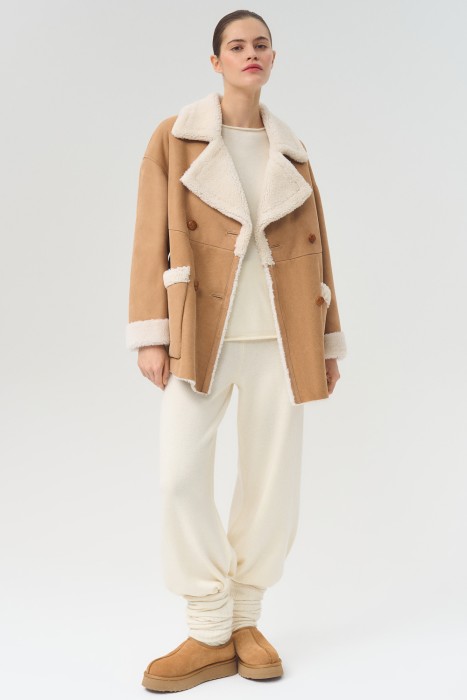 дубленка из овчины по цене 44790 руб вид справа