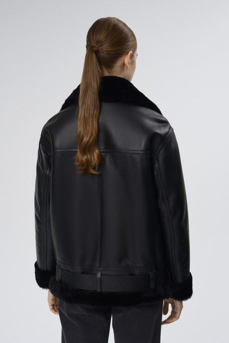 дубленка из овчины по цене 37320 руб вид справа