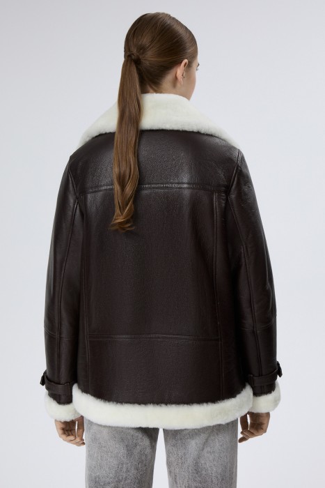 дубленка из овчины по цене 37320 руб вид справа