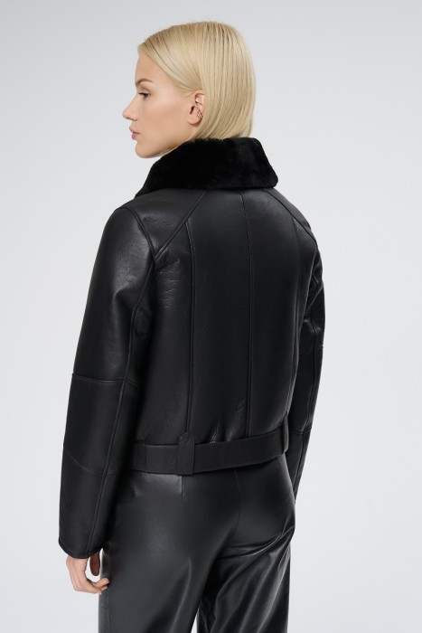 дубленка из овчины по цене 33440 руб вид справа