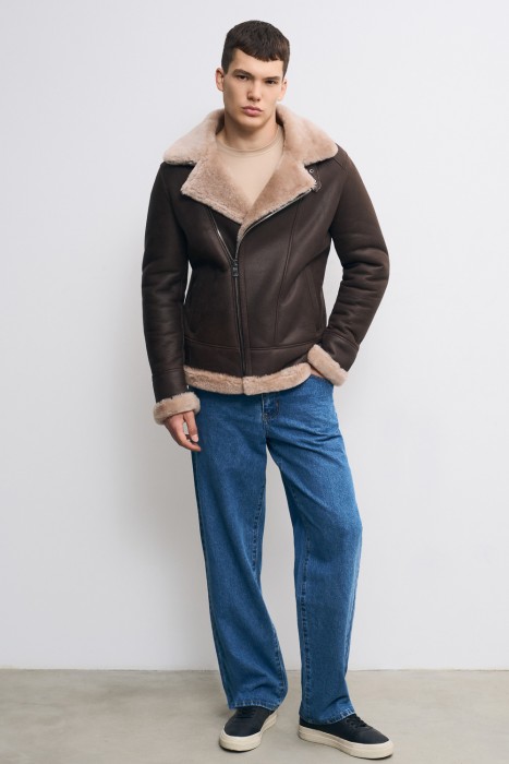 дубленка из овчины от бренда снежная королева вид слева