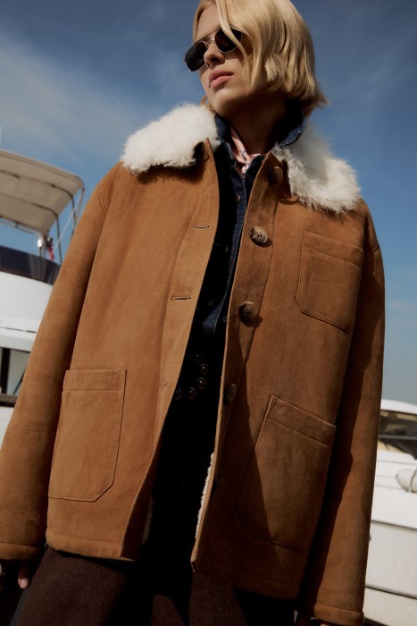 дубленка из овчины от бренда снежная королева вид слева