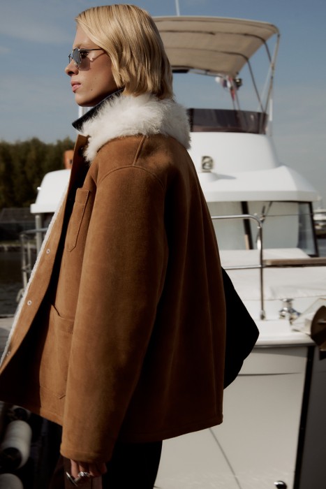 дубленка из овчины по цене 55570 руб вид справа