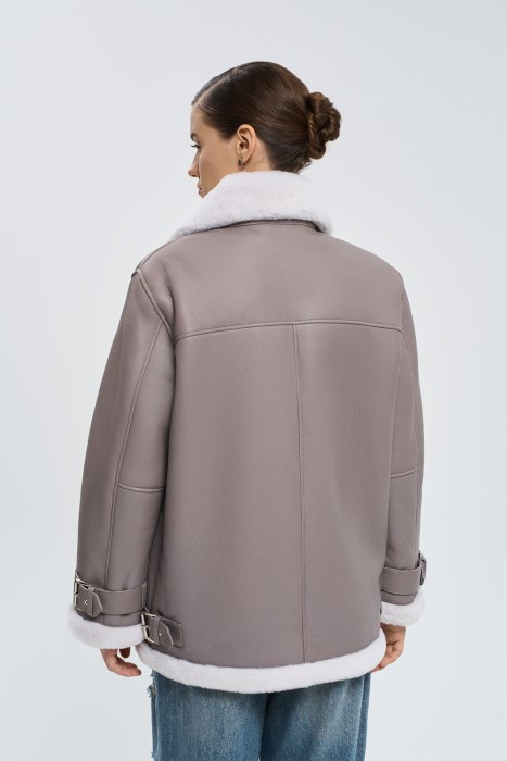 дубленка из овчины по цене 30180 руб вид справа