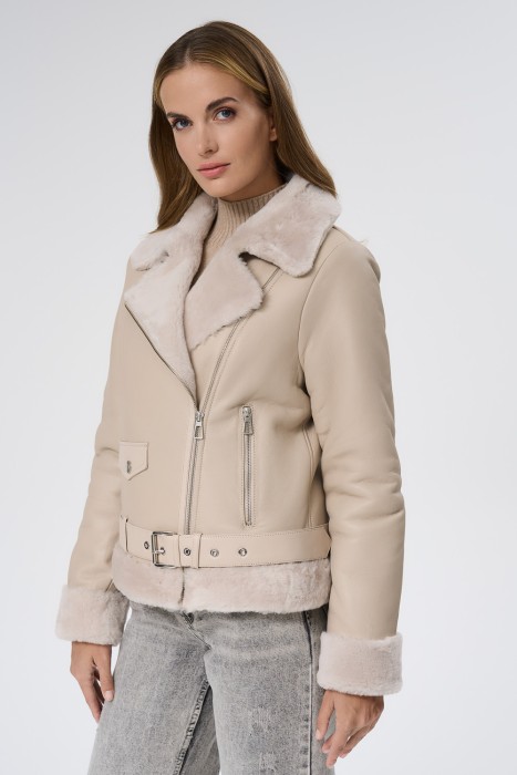 Товар с артикулом 728047003 вид сзади