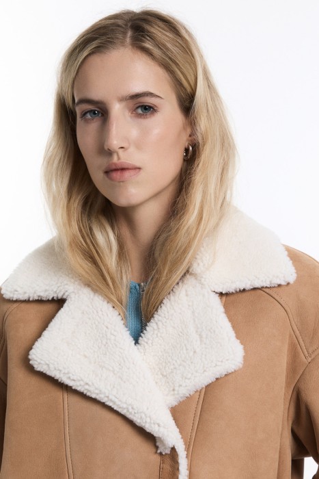 дубленка из овчины по цене 43960 руб вид справа