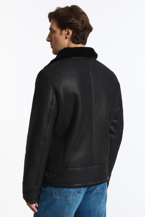 дубленка из овчины по цене 38020 руб вид справа