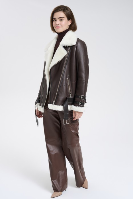 дубленка из овчины от бренда снежная королева вид слева