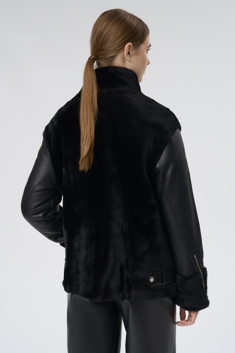 дубленка из овчины по цене 33440 руб вид справа