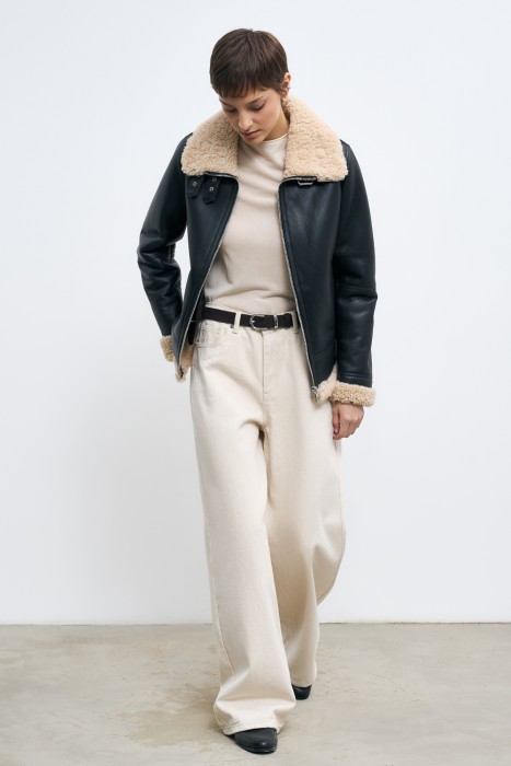 дубленка из овчины от бренда снежная королева вид слева