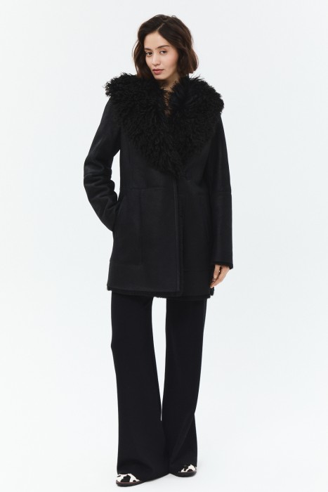 дубленка из овчины от бренда снежная королева вид слева