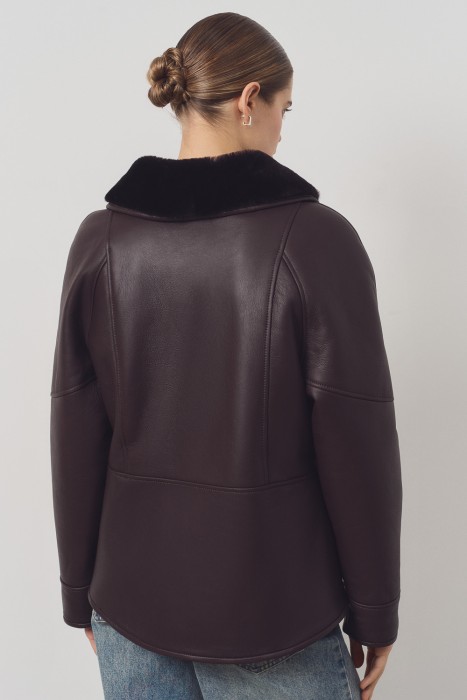 дубленка из овчины по цене 29360 руб вид справа