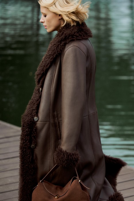 Товар с артикулом 794839003 вид сзади