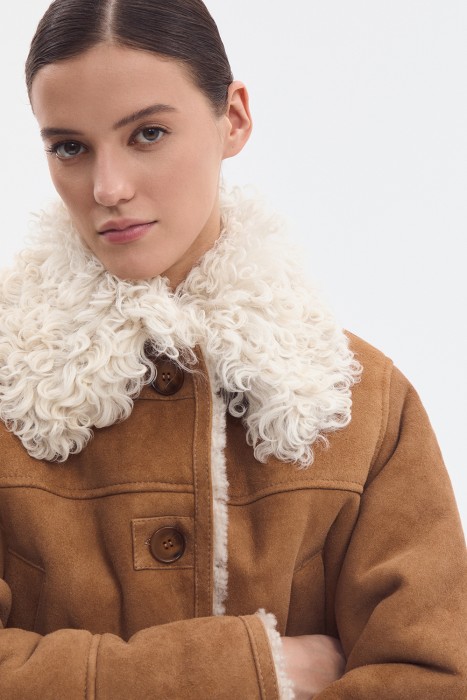 дубленка из овчины по цене 37320 руб вид справа