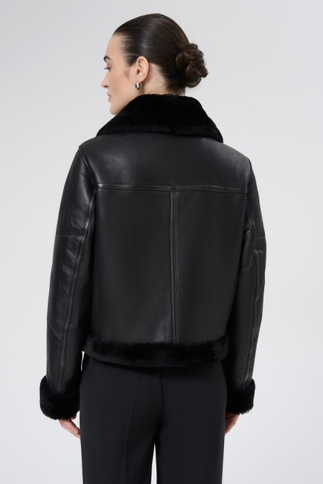 дубленка из овчины по цене 21200 руб вид справа