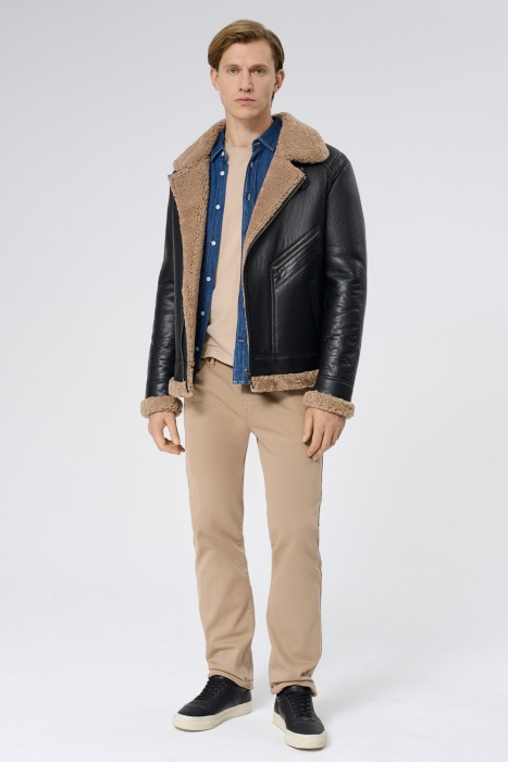 дубленка из овчины от бренда снежная королева вид слева