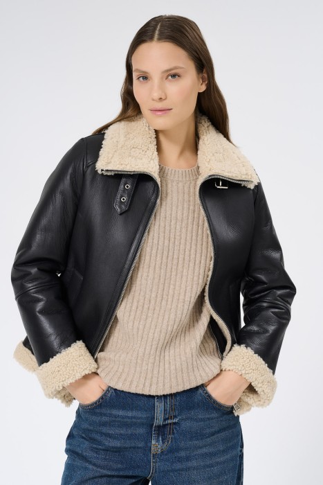 дубленка из овчины от бренда снежная королева вид слева