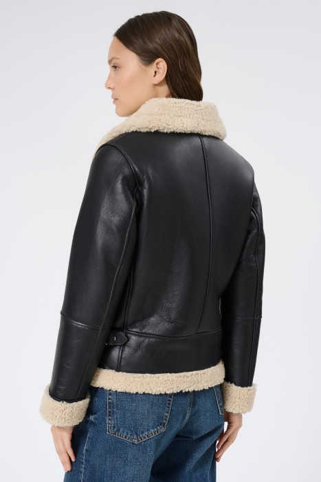 дубленка из овчины по цене 20150 руб вид справа