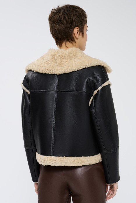 дубленка из овчины по цене 20870 руб вид справа