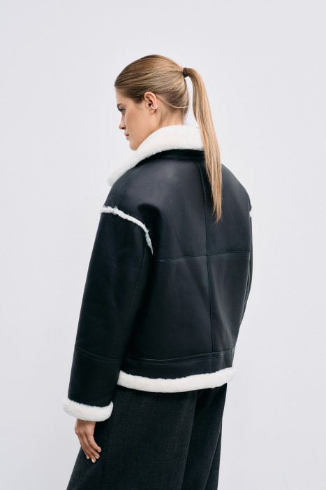 дубленка из овчины по цене 21200 руб вид справа