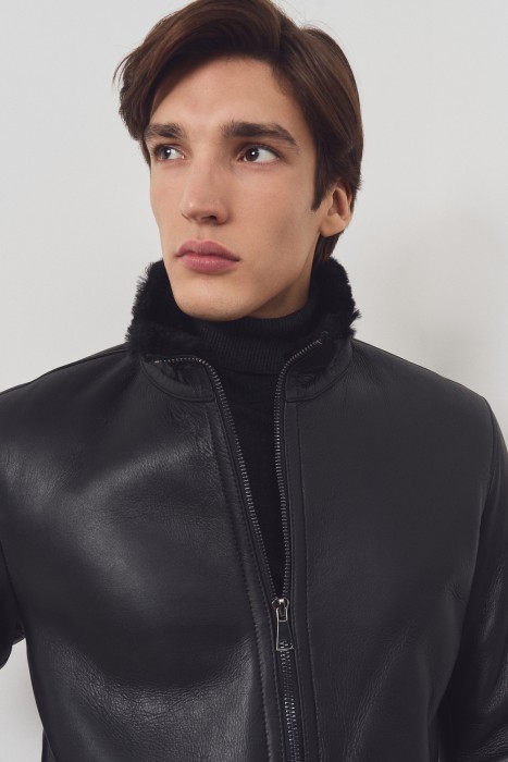 дубленка из овчины по цене 32360 руб вид справа